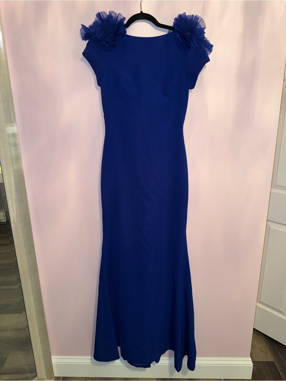 THEIA Elegant Royal Blue Cap-Sleeve Evening Gown with Floral Shoulder Detail